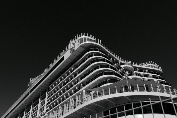 Quels conseils pour louer une maison de vacances en Bretagne avec des cours de cuisine et des excursions en mer?