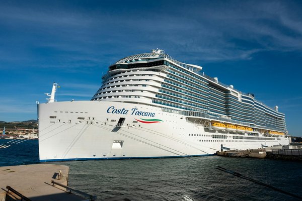 Quels sont les secrets pour une escapade romantique dans les îles Lofoten, Norvège?